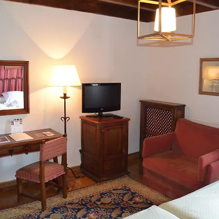 Hotel De Verin 3*