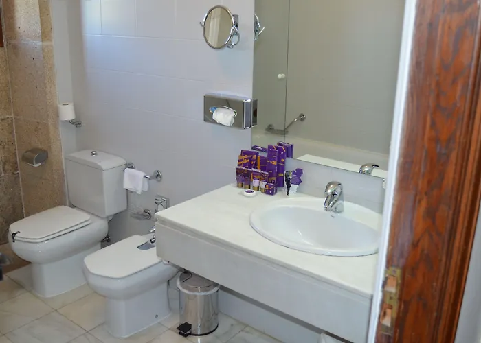 De Verin Otel Monterrei